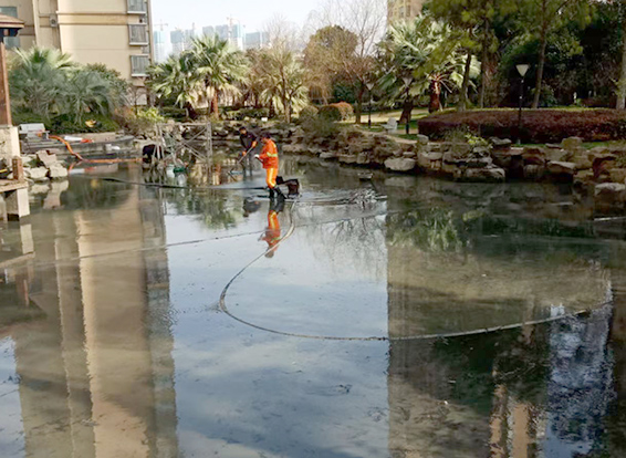 康定景观池淤泥清理